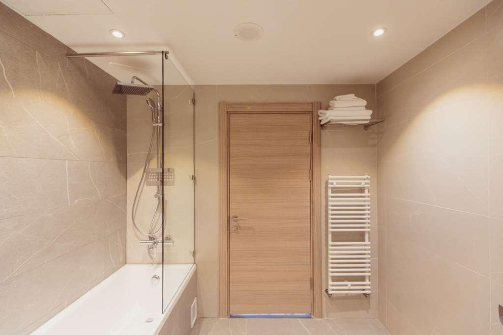 Ramada By Wyndham Targu Jiu Hotel Ruang foto
